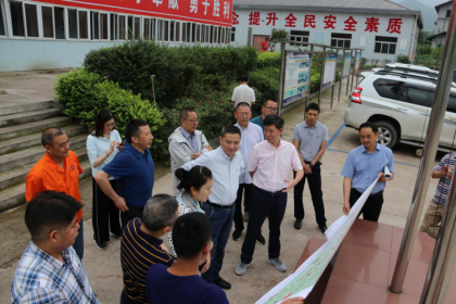 四川省交投集團(tuán)公司黨委副書(shū)記、副董事長(zhǎng)、總經(jīng)理周黎明到仁沐新LJ18標(biāo)項(xiàng)目部檢查指導(dǎo)工作