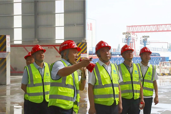 川交公司黨委書(shū)記、董事長(zhǎng)杜江林赴成德鐵路S11線(xiàn)自動(dòng)上料拌合站及成德線(xiàn)土建5工區(qū)項(xiàng)目指導(dǎo)工作
