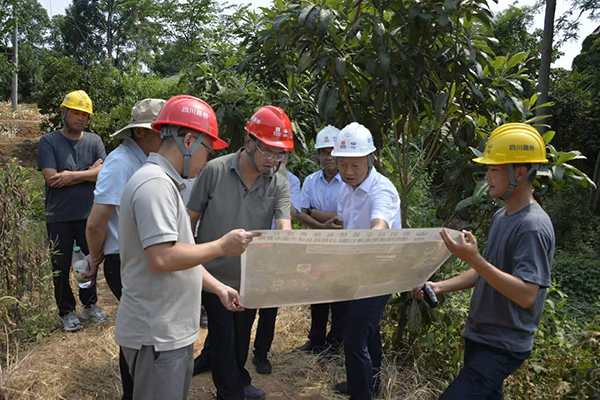 川交公司黨委副書記、董事、總經理魯正偉赴德陽繞城南高速公路項目LJ2標段檢查指導工作