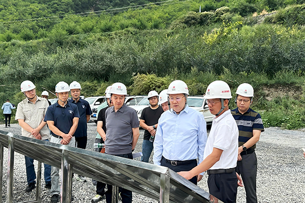 蜀道集團黨委副書記、董事、副總經(jīng)理丁應虎赴川汶高速TJ7項目檢查指導工作