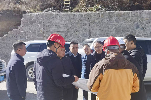 蜀道集團(tuán)調(diào)研省道453項目 筑牢交通“生命線”保障