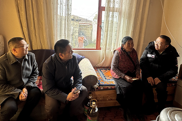 四川路橋黨委副書記、副董事長、總經(jīng)理羊勇前往阿壩縣調(diào)研托底性幫扶工作